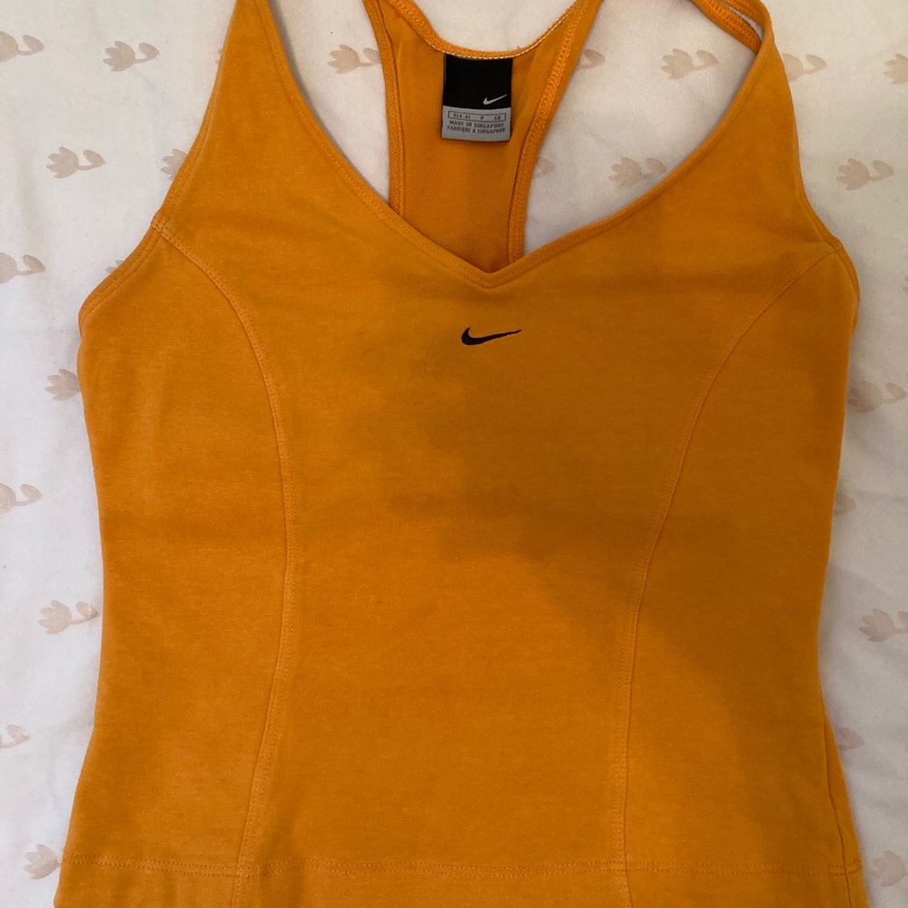NIKE crop top/sports bra